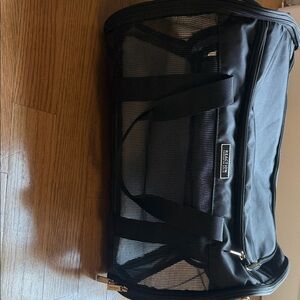 Kenneth Cole Reaction Pet Carrier